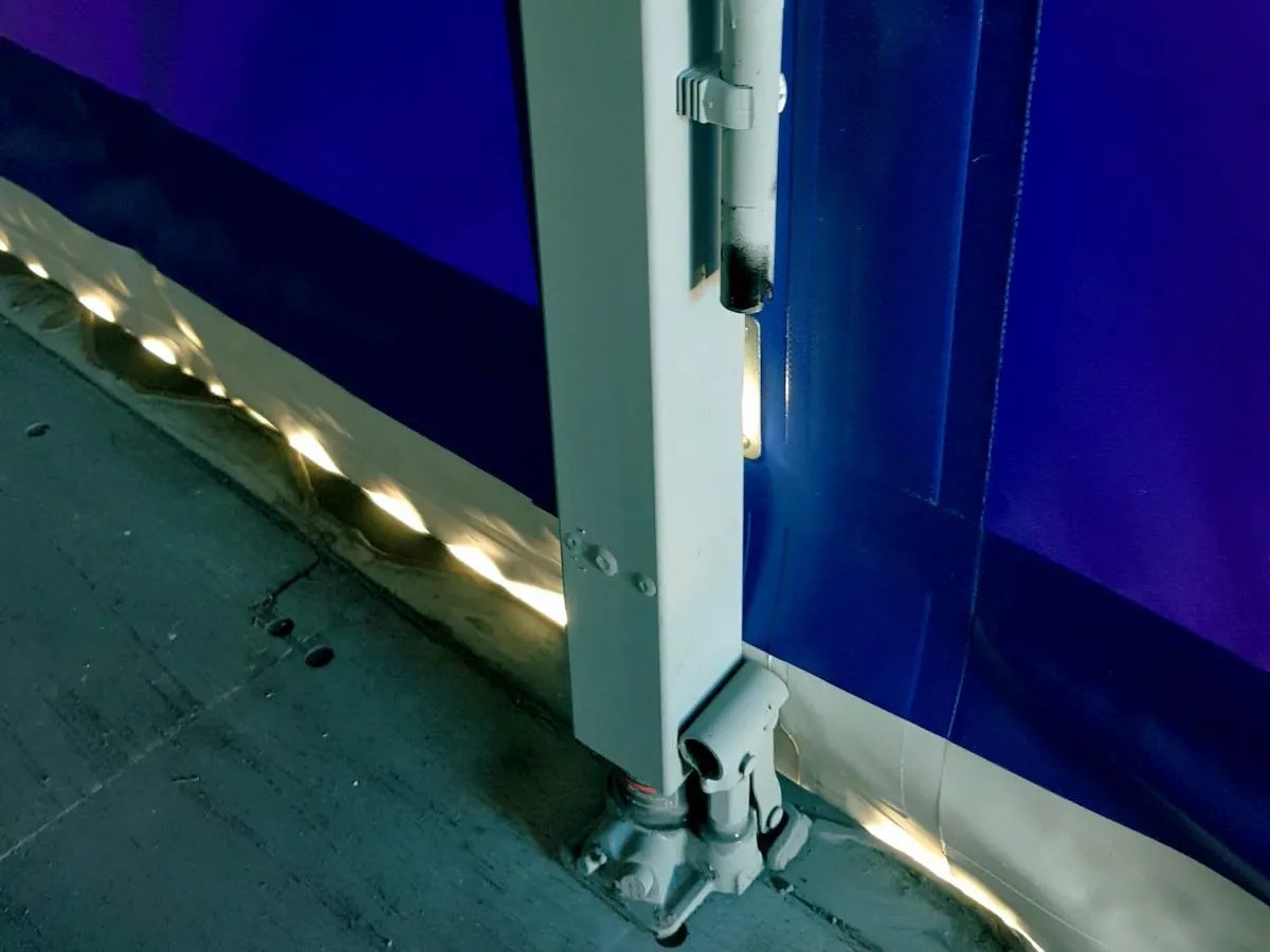 40′ Storage Container With Tarpaulin Wall - Image 4